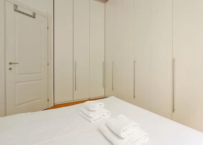 Apartament Just Urban - Modern And Exclusive - 20 Min From Duomo *